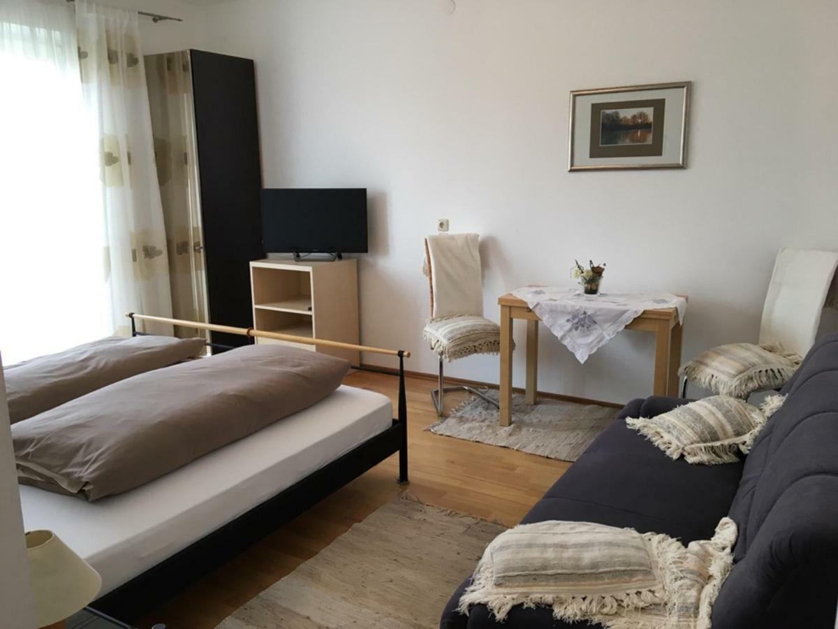 Ferien- Und Winzerhof Ute Braun Apartment Nordheim am Main Bagian luar foto